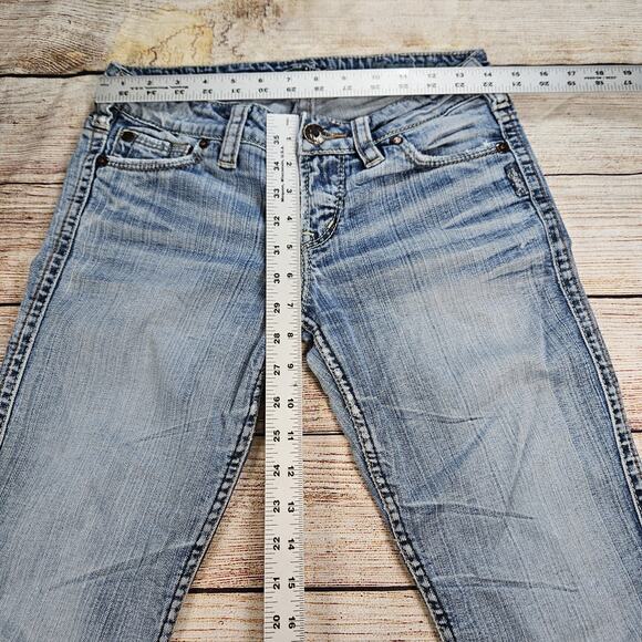 Silver Jeans Twisted Bootcut Womens Size 26 Blue Distressed Denim Crop Raw Hem - Picture 3 of 8